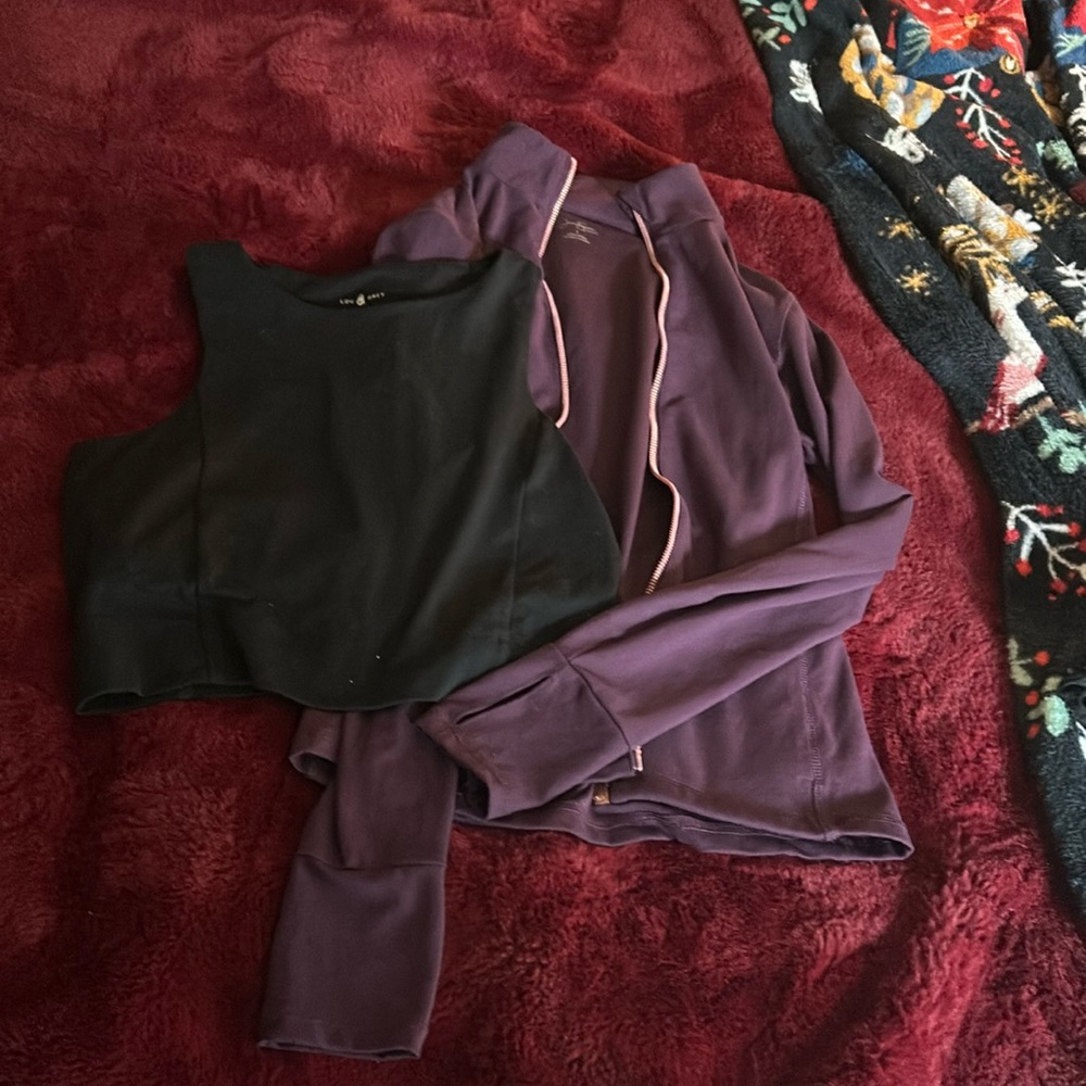Workout tops